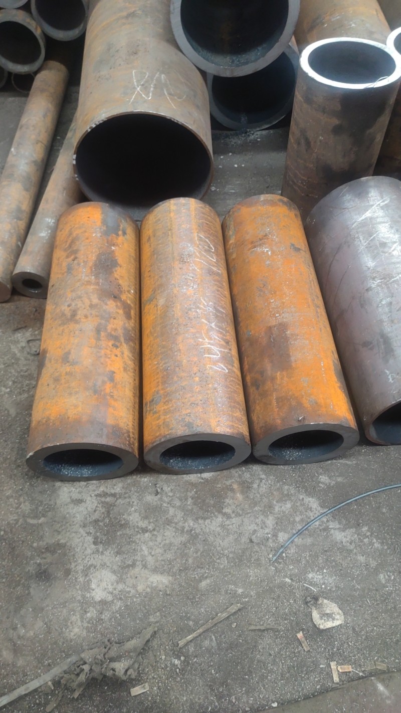 大城大城大城20CrMo无缝钢管切割